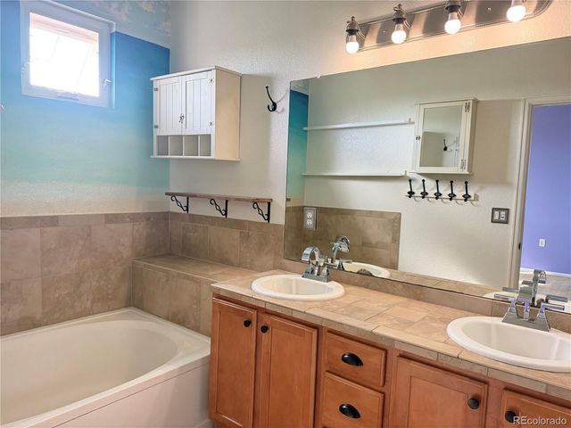 16038 E Geddes Lane 30, Aurora, CO 80016