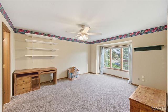 605 King Drive C, St Charles, MO 63303