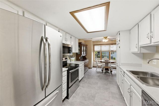 605 King Drive C, St Charles, MO 63303