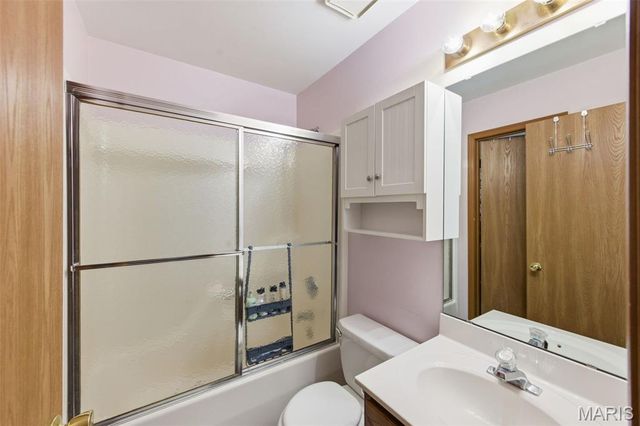 605 King Drive C, St Charles, MO 63303