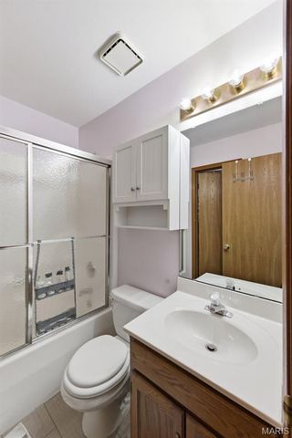 605 King Drive C, St Charles, MO 63303