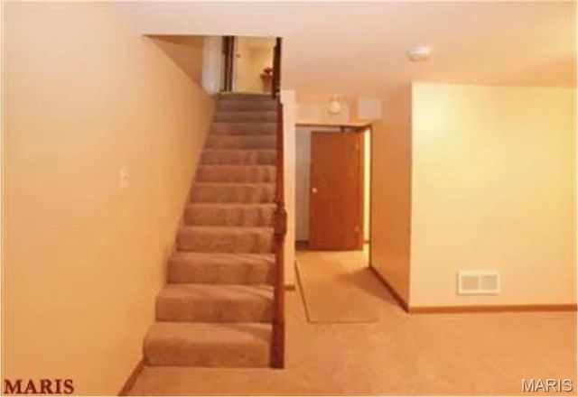 605 King Drive C, St Charles, MO 63303