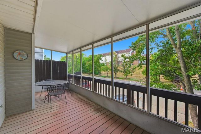 605 King Drive C, St Charles, MO 63303