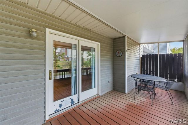 605 King Drive C, St Charles, MO 63303