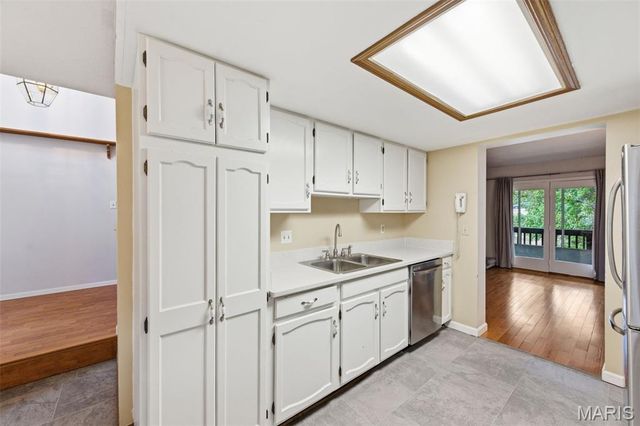 605 King Drive C, St Charles, MO 63303