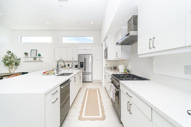 814 Nugget Lane, Palm Springs, CA 92262