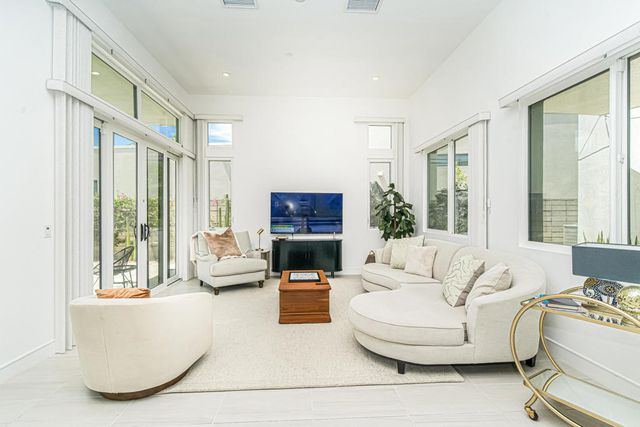 814 Nugget Lane, Palm Springs, CA 92262