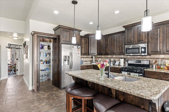 555 N TOREY LN, Hurricane, UT 84737