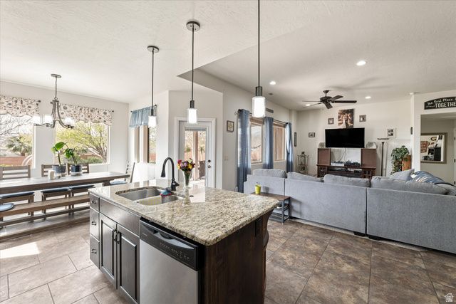 555 N TOREY LN, Hurricane, UT 84737