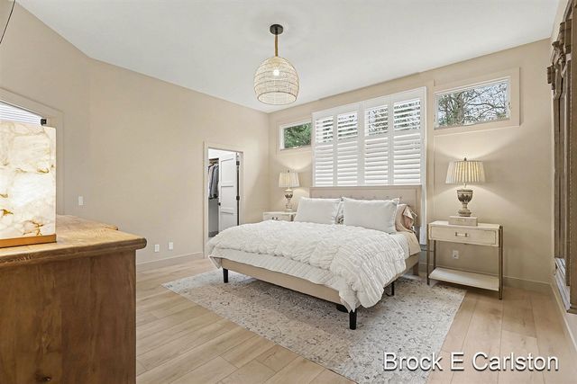 2062 W Glen Court, Norton Shores, MI 49441