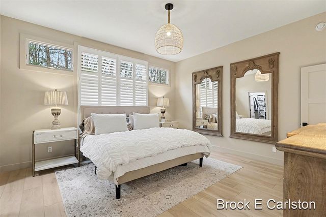 2062 W Glen Court, Norton Shores, MI 49441