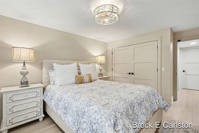 2062 W Glen Court, Norton Shores, MI 49441