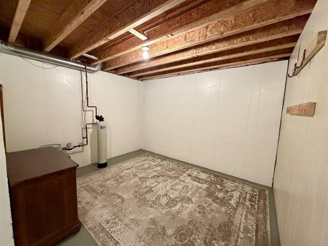 2062 W Glen Court, Norton Shores, MI 49441