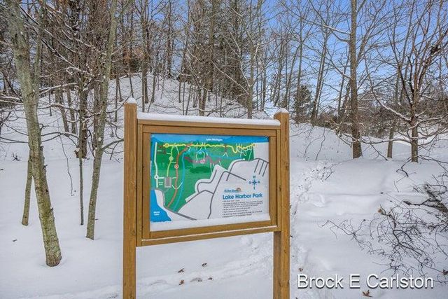 2062 W Glen Court, Norton Shores, MI 49441