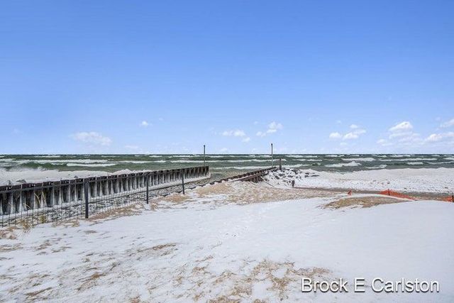 2062 W Glen Court, Norton Shores, MI 49441