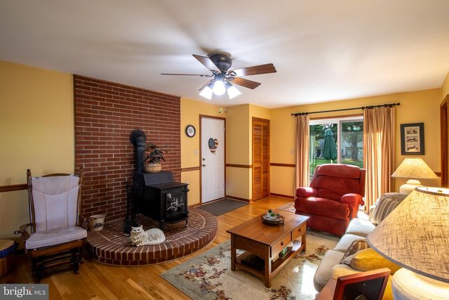 2912 RIDGE RD S, Martinsburg, WV 25403