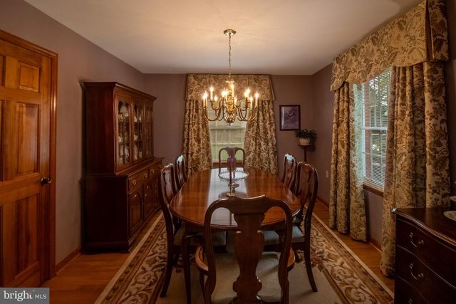 2912 RIDGE RD S, Martinsburg, WV 25403