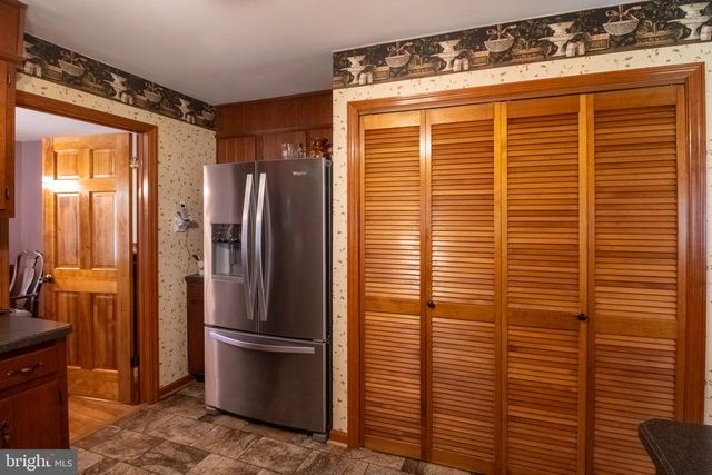 2912 RIDGE RD S, Martinsburg, WV 25403