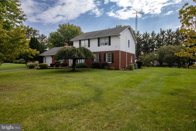 2912 RIDGE RD S, Martinsburg, WV 25403