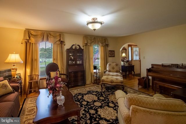 2912 RIDGE RD S, Martinsburg, WV 25403