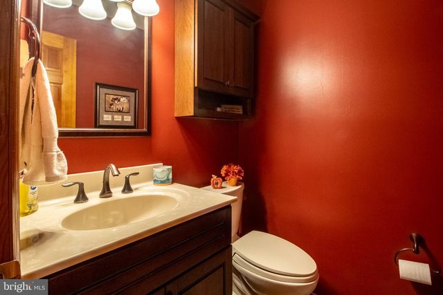 2912 RIDGE RD S, Martinsburg, WV 25403