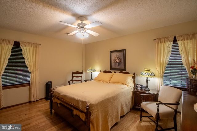 2912 RIDGE RD S, Martinsburg, WV 25403