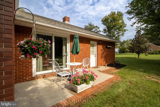 2912 RIDGE RD S, Martinsburg, WV 25403