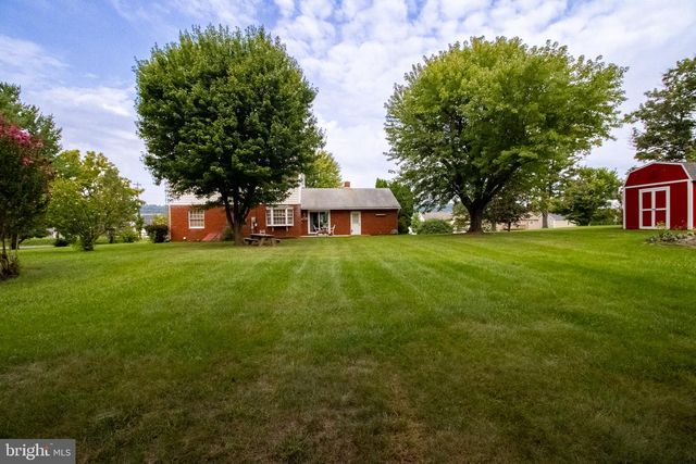2912 RIDGE RD S, Martinsburg, WV 25403