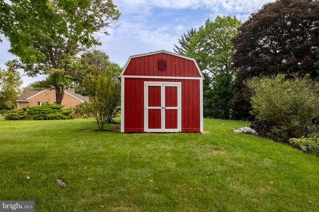 2912 RIDGE RD S, Martinsburg, WV 25403