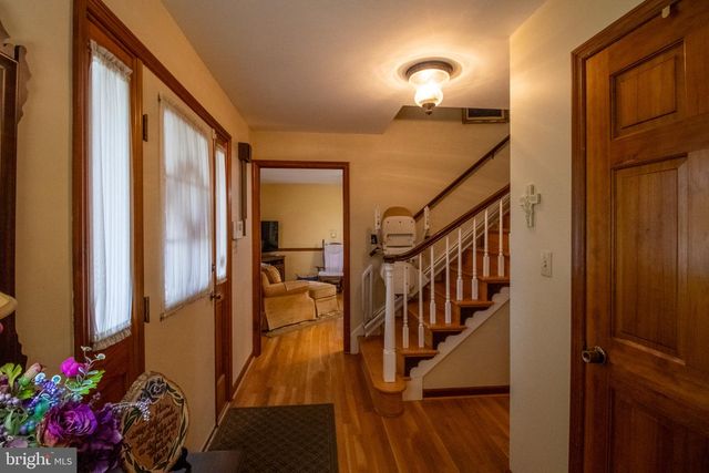 2912 RIDGE RD S, Martinsburg, WV 25403