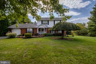 2912 RIDGE RD S, Martinsburg, WV 25403