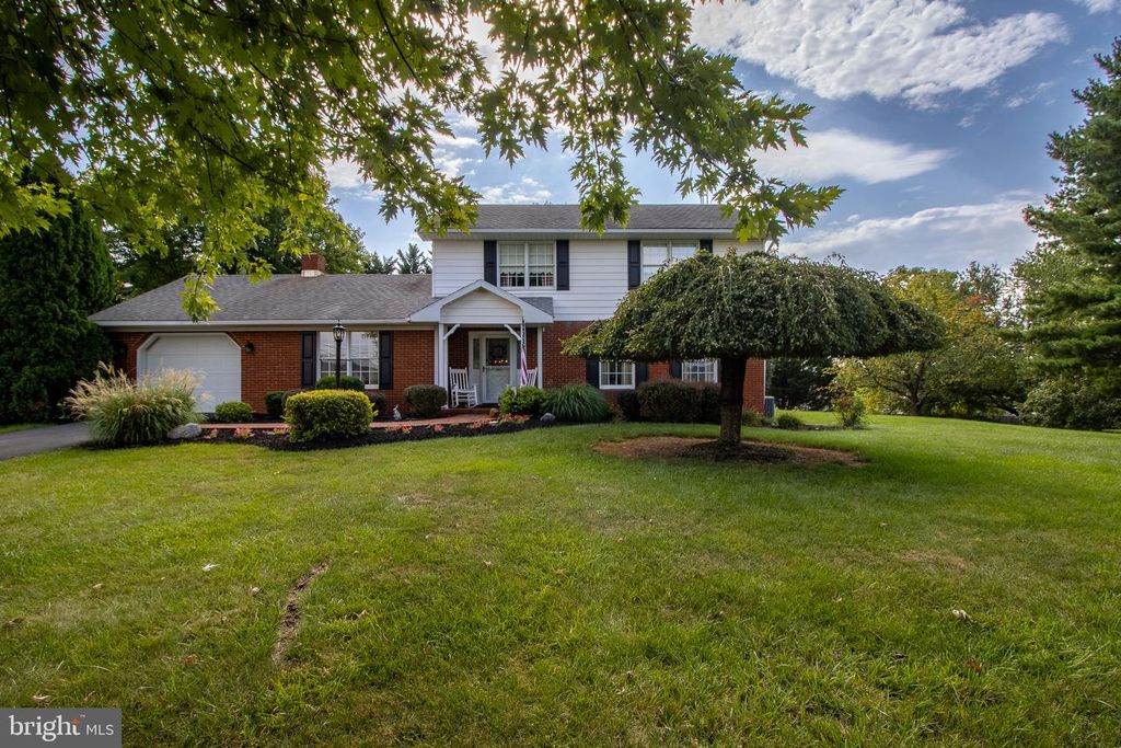 2912 RIDGE RD S, Martinsburg, WV 25403