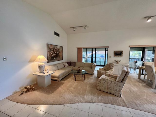 10711 Ocean Palm Way 202, Boynton Beach, FL 33437