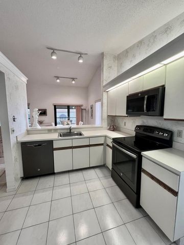 10711 Ocean Palm Way 202, Boynton Beach, FL 33437