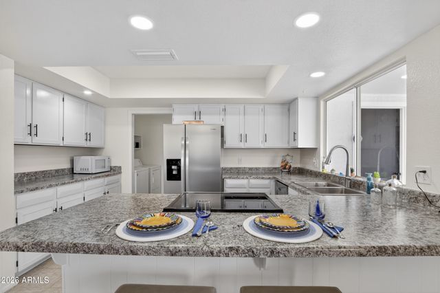 507 S CLEARVIEW Avenue, Mesa, AZ 85208