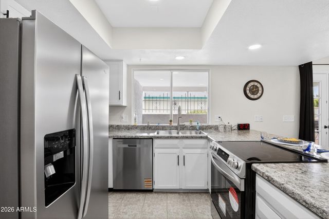 507 S CLEARVIEW Avenue, Mesa, AZ 85208