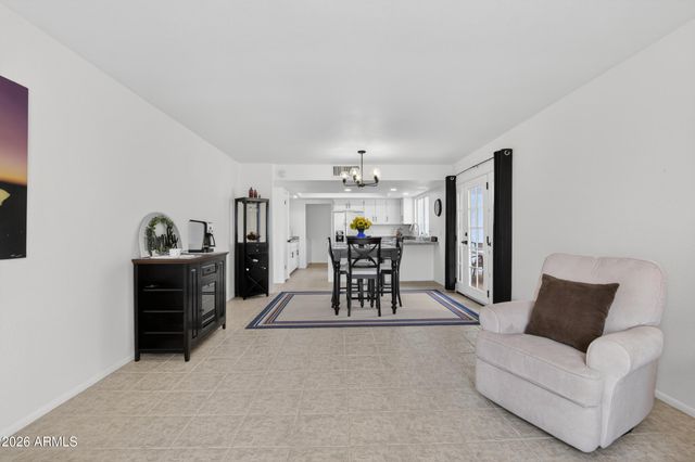 507 S CLEARVIEW Avenue, Mesa, AZ 85208