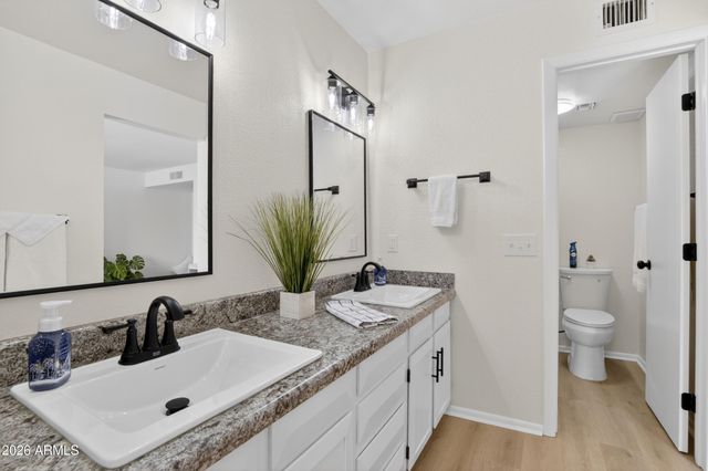 507 S CLEARVIEW Avenue, Mesa, AZ 85208