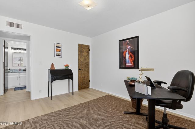 507 S CLEARVIEW Avenue, Mesa, AZ 85208