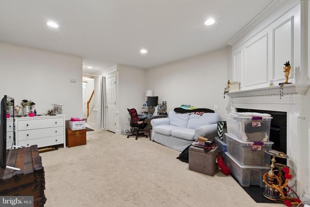 13719 MAPLE SUGAR LN, Herndon, VA 20171