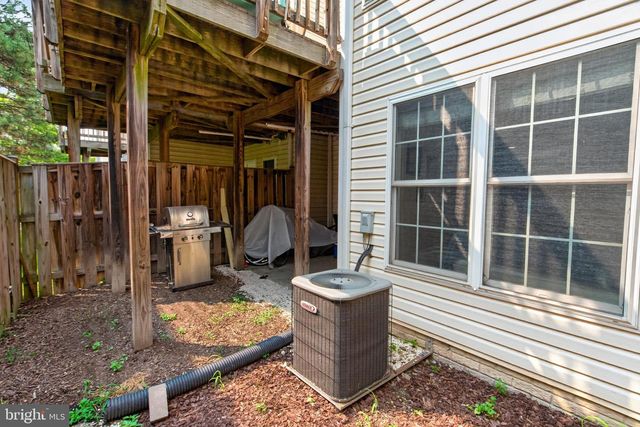 13719 MAPLE SUGAR LN, Herndon, VA 20171