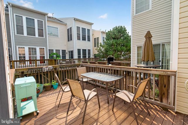 13719 MAPLE SUGAR LN, Herndon, VA 20171