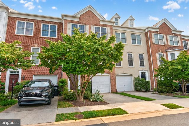 13719 MAPLE SUGAR LN, Herndon, VA 20171