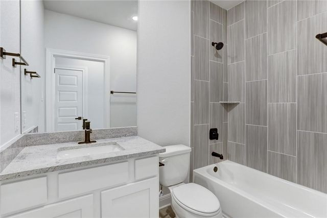 115 Red Oak PL, Bastrop, TX 78602