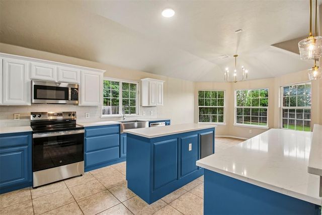 300 Ridge Lake Boulevard, Norman, OK 73071