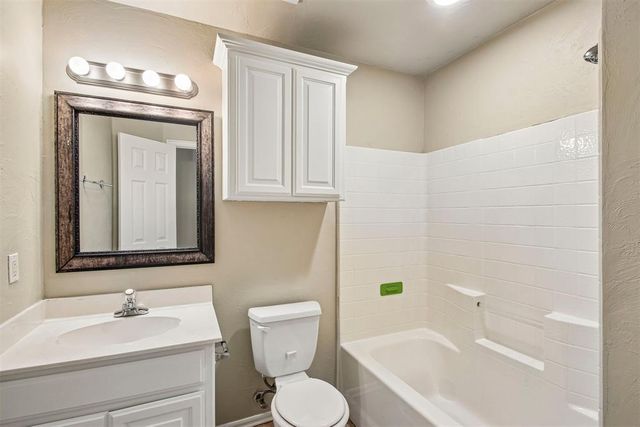 300 Ridge Lake Boulevard, Norman, OK 73071