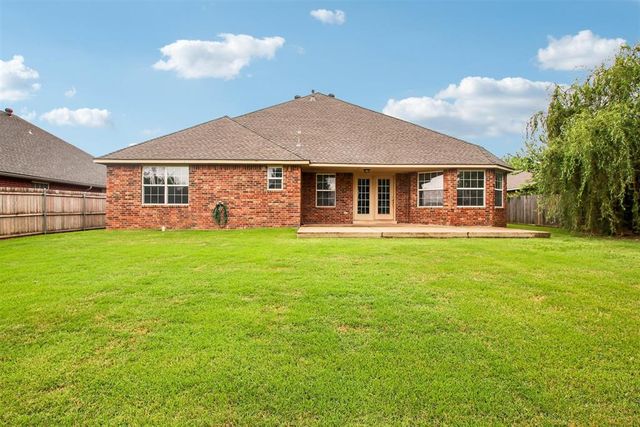 300 Ridge Lake Boulevard, Norman, OK 73071
