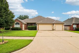 300 Ridge Lake Boulevard, Norman, OK 73071