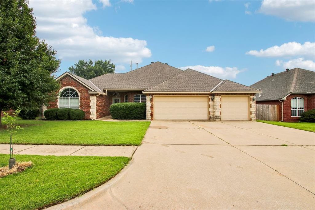 300 Ridge Lake Boulevard, Norman, OK 73071
