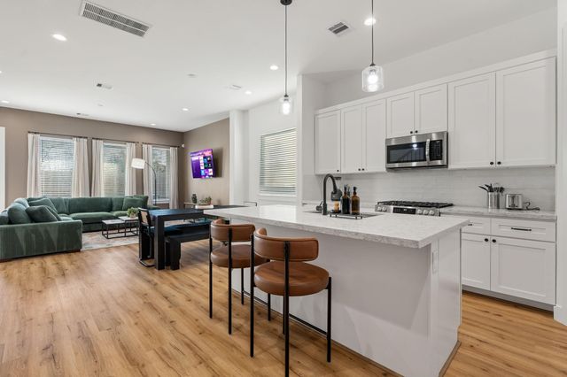 2708 Noble Street, Houston, TX 77026